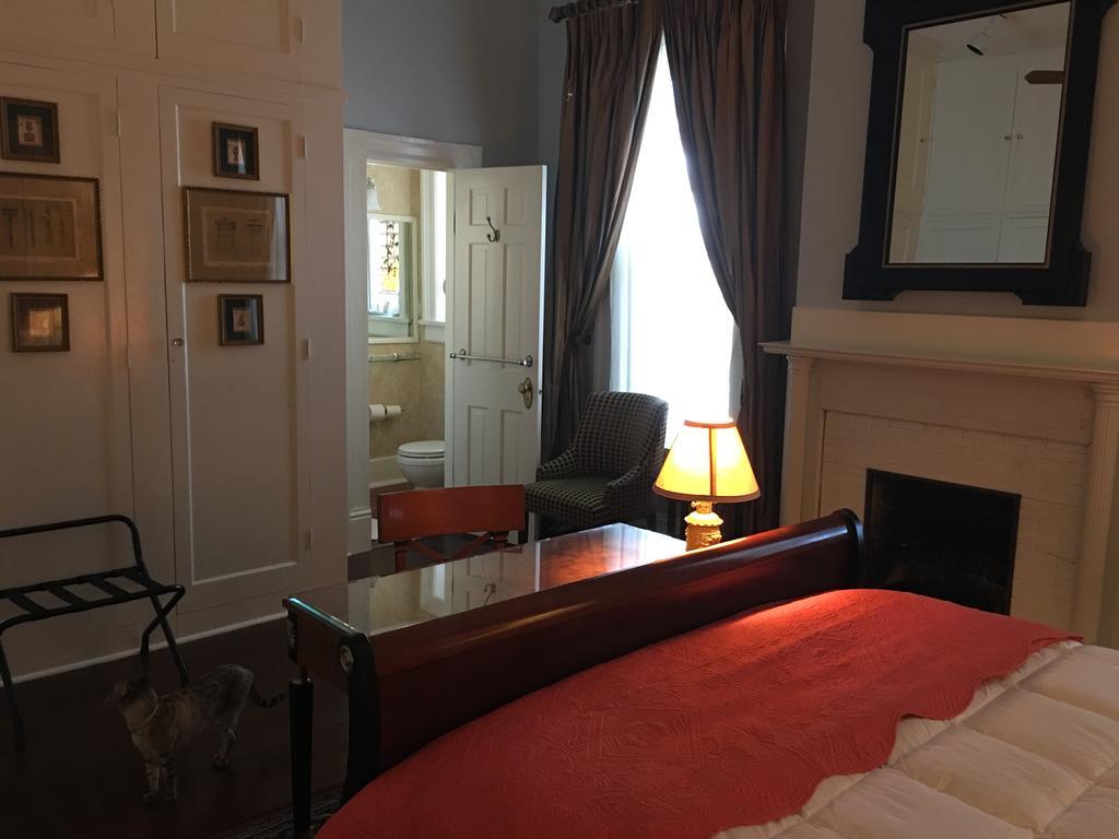 Burke Mansion Bed & Breakfast Macon Dış mekan fotoğraf